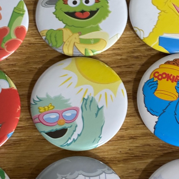 NEW Sesame Street Character Button Set - Picture 11 of 13